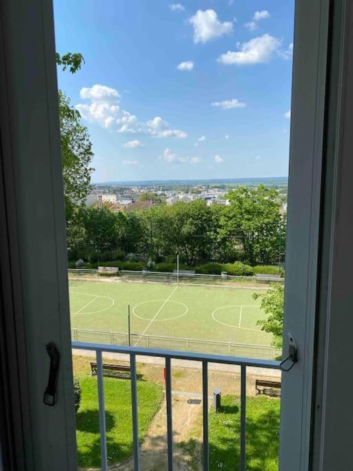 Appartement Familial Wifi Netflix Amazon Prime Saint-Cyr-lʼÉcole Exterior foto